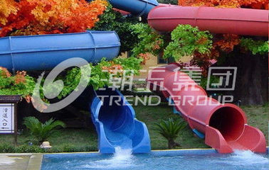 Menarik Holiday Resort Kombinasi Spiral Water Slides untuk Kolam Renang