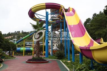 Fiberglass Kustom Water Slides / Amusement Park Boomerang Aqua Slide Untuk raksasa Water Park