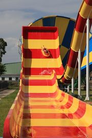 304 Stainless Steel Fiberglass Water Slides Kapasitas Tinggi 13m platform Tinggi / Aqua Park