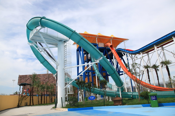 Fiberglass Water Slides Disesuaikan Galvanisasi Panas