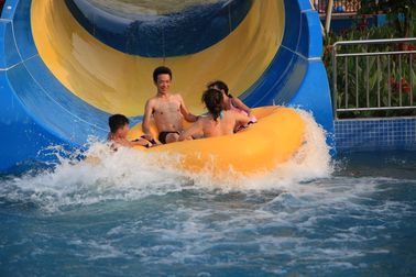 Taman Hiburan FRP Aqua Water Untuk Dewasa / Disesuaikan Tornado Slide 16m platform Tinggi