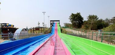 Kecepatan tinggi Slide / Dewasa Fiberglass Water Slides untuk Adventure Waterpark