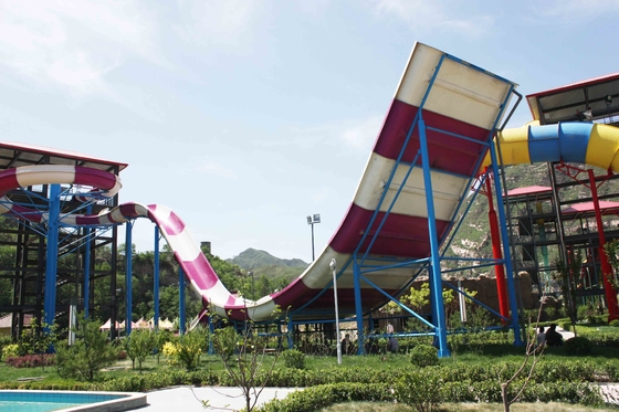 Giant Aqua Park Equipment Kolam Renang yang Menyenangkan Fiberglass Waterslides for Adults