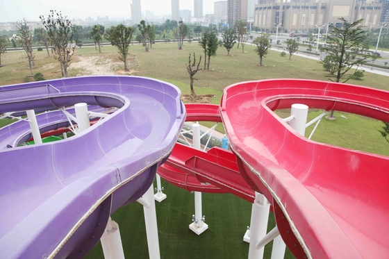 Fastener Stainless Steel FRP Spiral Water Slides Untuk Taman Air Luar Angkasa Raksasa