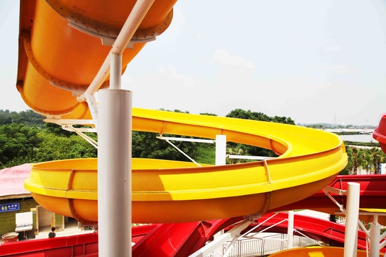 Colorful Aqua Park Peralatan, Custom Water Slides Dengan Galvanized Bingkai Carbon Steel