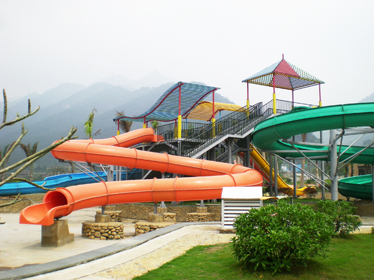 Luar Vison Besar Panjang Water Slides Kustom Dan Landasan Tinggi HT-44