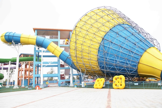Kuat Besar Tornado Fiberglass Water Slides SGS Sertifikat CE untuk Water Park