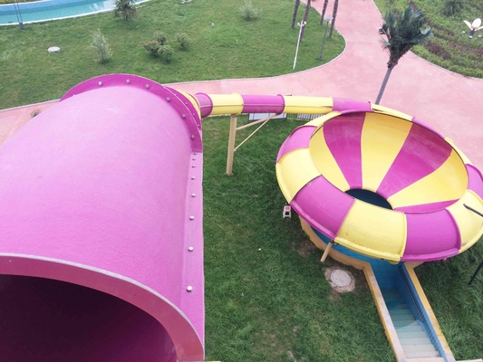 Customized Exciting Aqua Park Fiberglass Water Slide Merah / Kuning / Hijau