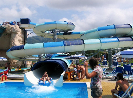 besar Aqua Bermain Slide Air Water Park peralatan Anak dengan Ashland / DSM Gel mantel