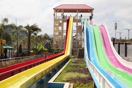 Slide FPR Kustom Water Slides OEM Air Ekstrim Dengan Struktur Baja Material