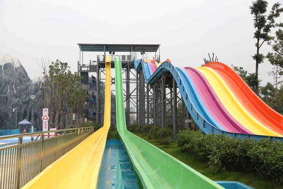 Taman Air Umum Custom Rainbow Water Slides Slide Air Dewasa Dewasa Berkecepatan Tinggi