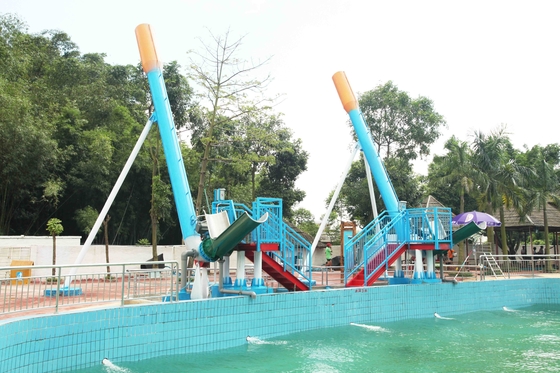 Komersial Lucu Gratis Jatuh Fiberglass Renang Slide / Cannon Bola Untuk Taman Air Hiburan