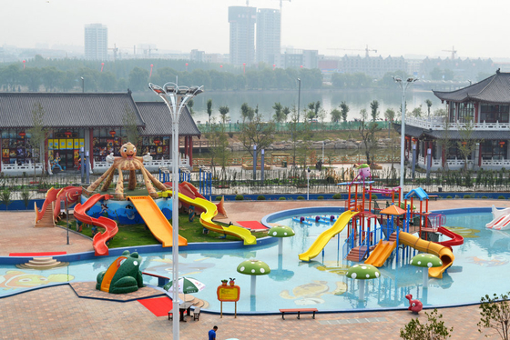 Hiburan Waterpark Project, Gaint Water Park Peralatan Anak Theming Water Park Slide