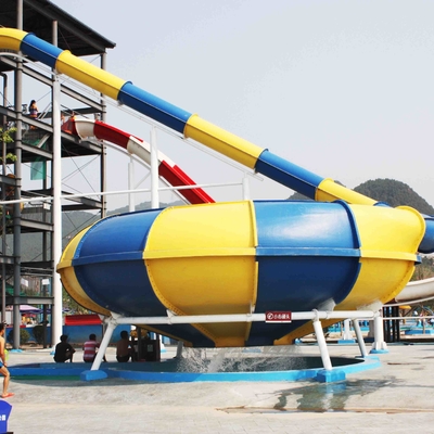 Custom Fun Aqua Park Saringan Air Fiberglass Ruang Angkasa Raksasa Halaman Belakang Slides Air
