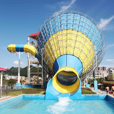 Galvanis Carbon Steel Tornado Slide Untuk Aqua Park / Fiberglass Water Park Equipment