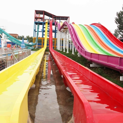 General Water Park Barang Khusus Water Slide Internet Kecepatan Dengan 120 Riders / H Kapasitas