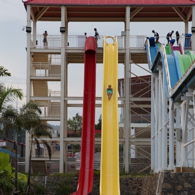 General Water Park Barang Khusus Water Slide, Internet Kecepatan Dewasa Plastik Air Slide