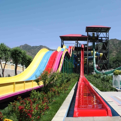 General Water Park Barang Kustom Air Slide, Slide Internet Kecepatan Dewasa Plastik Air untuk Aqua Park