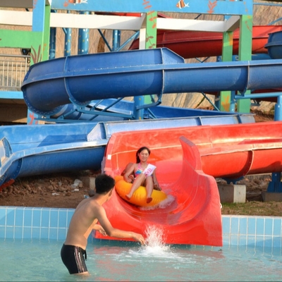 Komersial Playground Equipment Buka Tutup Body Style Slides Untuk Anak-Anak