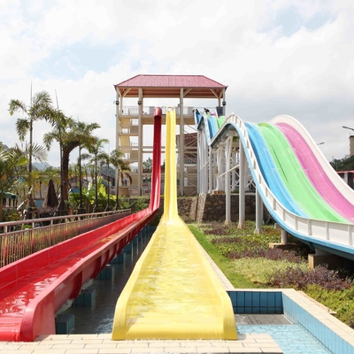 Luar ruangan Amusement Park Fiber Glass Jatuh Bebas Peralatan Water Slide untuk Outdor Water Park