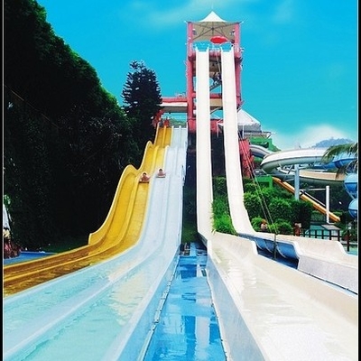OEM variabel kecepatan ras Slide, jatuh bebas Slide, anak-anak / orang dewasa Fiberglass air slide