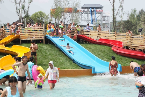 Komersial Water Park Peralatan Fiberglass Water Slides untuk Kolam Renang