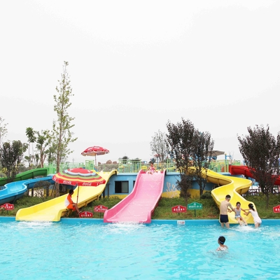Taman air peralatan Kids' seluncuran air disesuaikan untuk anak-anak