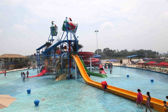 Interaktif Aqua Park Permainan Air Rumah Fun Theme Park / Fiberglass Slides