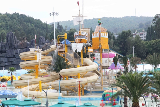 Rumah Air Raksasa yang Disesuaikan Alat Taman Hiburan Taman Olah Raga Aqua Sports Water Park