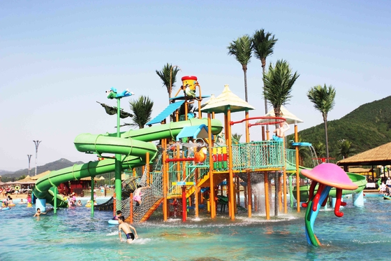Disesuaikan Childrens Water Park, Fiberglass Water Slide Entertains Lebih dari 400 tamu