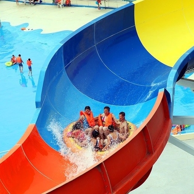 Keluarga Rafting Aqua Park Fiberglass Waterpark Slide 6 Orang / waktu