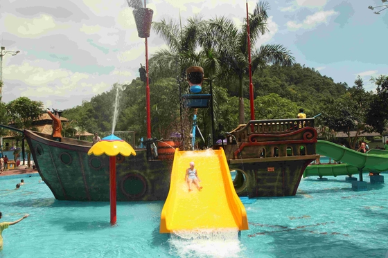 Besar Holiday Resort Fiberglass Pirate Ship Untuk Hiburan Air Taman, 19 * 13,6 * 9m