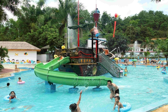 Disesuaikan Aqua Park Peralatan Fiberglass Pirate Ship, terbuka Playground Set