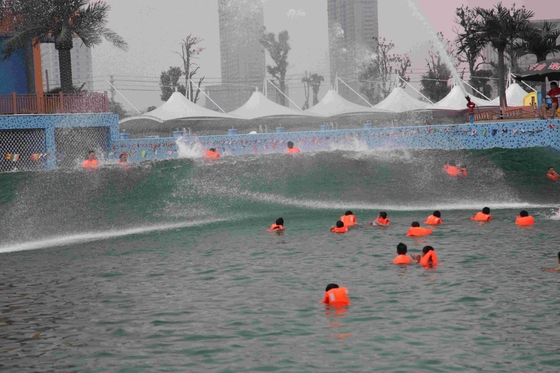 Kolam Renang Aqua Park Wave, Waterpark Wave Machine Untuk Hiburan Keluarga