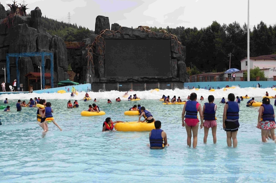 Taman Air Fiberglass fashional Dengan Pools Gelombang Populer Keren / Air Slide