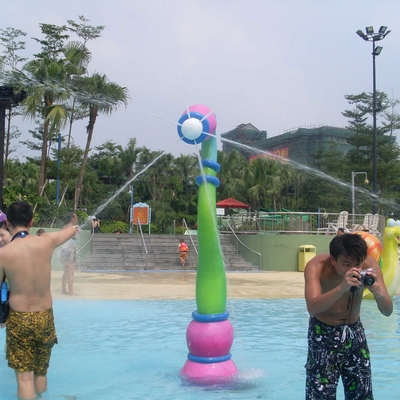 Disesuaikan Ukuran Semprotkan Water Park Peralatan Fiberglass Shower 2000 * H2500 Untuk Keluarga Permainan