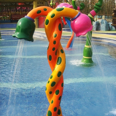 Air Semprot Taman Peralatan dengan mesin pompa air di waterparks menyenangkan
