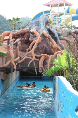 Disesuaikan Besar Water Park Lazy River Water Park Taman / Fiberglass Slides