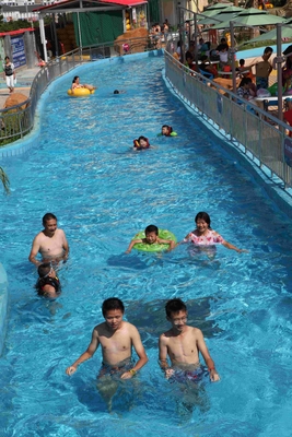 Kolam renang sungai giant Lazy Commercial Peralatan sungai Lazy untuk keluarga