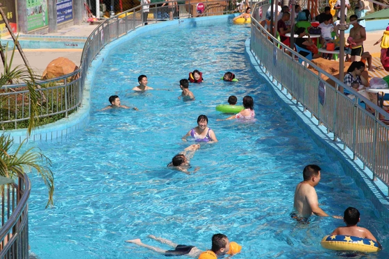 Kolam renang sungai giant Lazy Commercial Peralatan sungai Lazy untuk keluarga