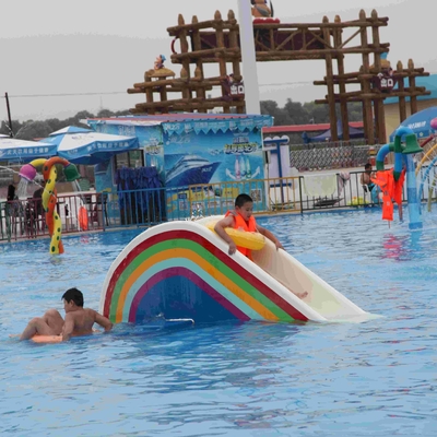 Komersial Rainbow Bridge Fiberglass Water Park Pool Slides for Kids
