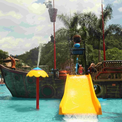Besar Holiday Resort Fiberglass Pirate Ship Untuk Hiburan Air Taman, 19 * 13,6 * 9m
