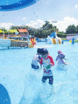 Taman air Studi kelayakan Taman bermain air untuk anak-anak Peralatan permainan air untuk percikan air