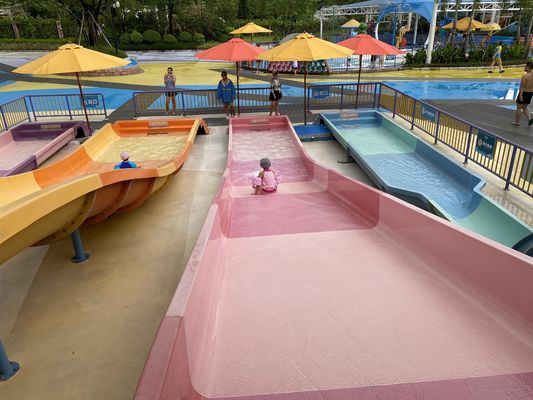 Fiberglass Kids Water Slide dengan Dukungan Baja Galvanis dan Ketinggian yang Dapat Dikustomisasi untuk Hiburan Kolam Renang Luar Ruang