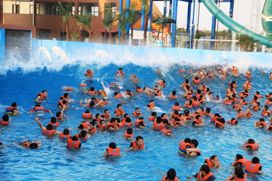 Waterfun Big Surfing Tsunami Samudera kolam renang air gelombang dengan gelombang taman vakum 3 meter tinggi