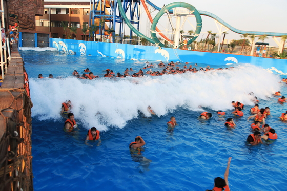 Waterfun Big Surfing Tsunami Samudera kolam renang air gelombang dengan gelombang taman vakum 3 meter tinggi