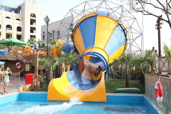 Indoor / Outdoor Komersial Fiberglass Water Slide Park Of Medium Tornado Air naik