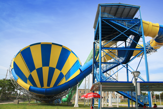 Lucu raksasa super Tornado Air Slide, Kapasitas 720 Riders Per Jam untuk Aqua Park