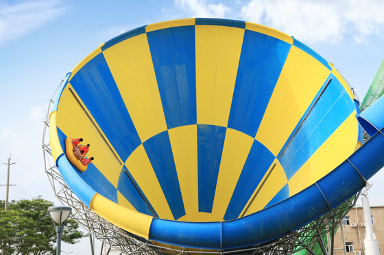 Disesuaikan Super Tornado Fiberglass Water Slides 14.6m Platform Tinggi untuk Themed Water Park