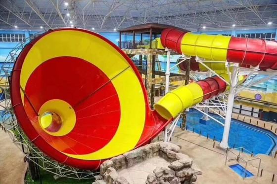 Fiberglass Super Tornado Water Slide HT-31 dengan ketinggian platform 14,6m dan kapasitas 720 pengendara / jam